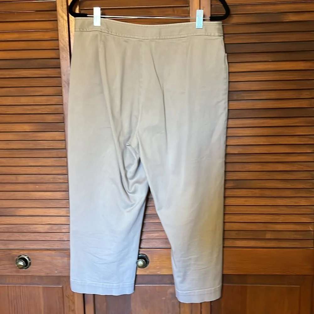 Women’s Rafaella capris - Picture 4 of 4